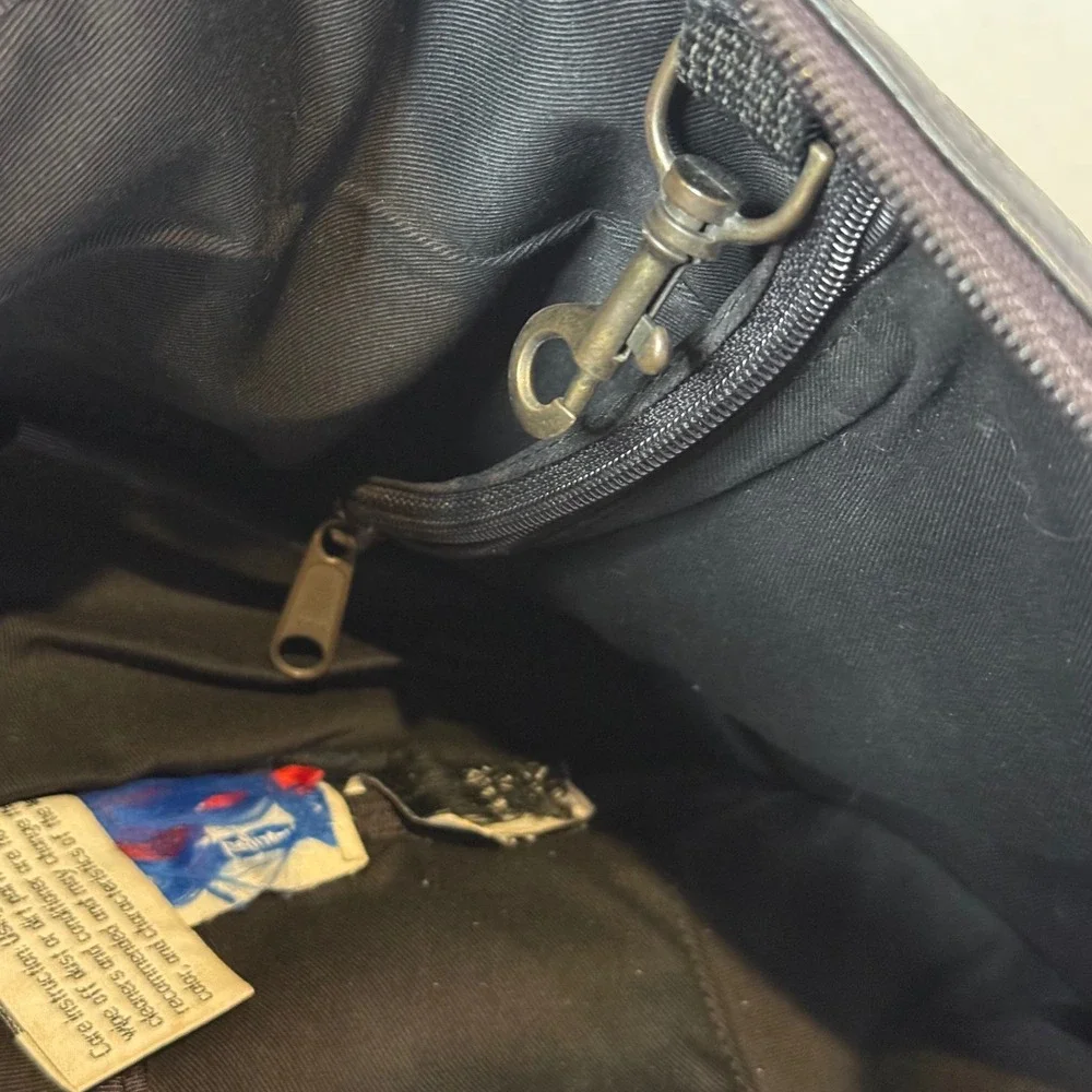 L.L. Bean Traveler Healthy Back Bag AmeriBag Medium Black Leather Sling Backpack